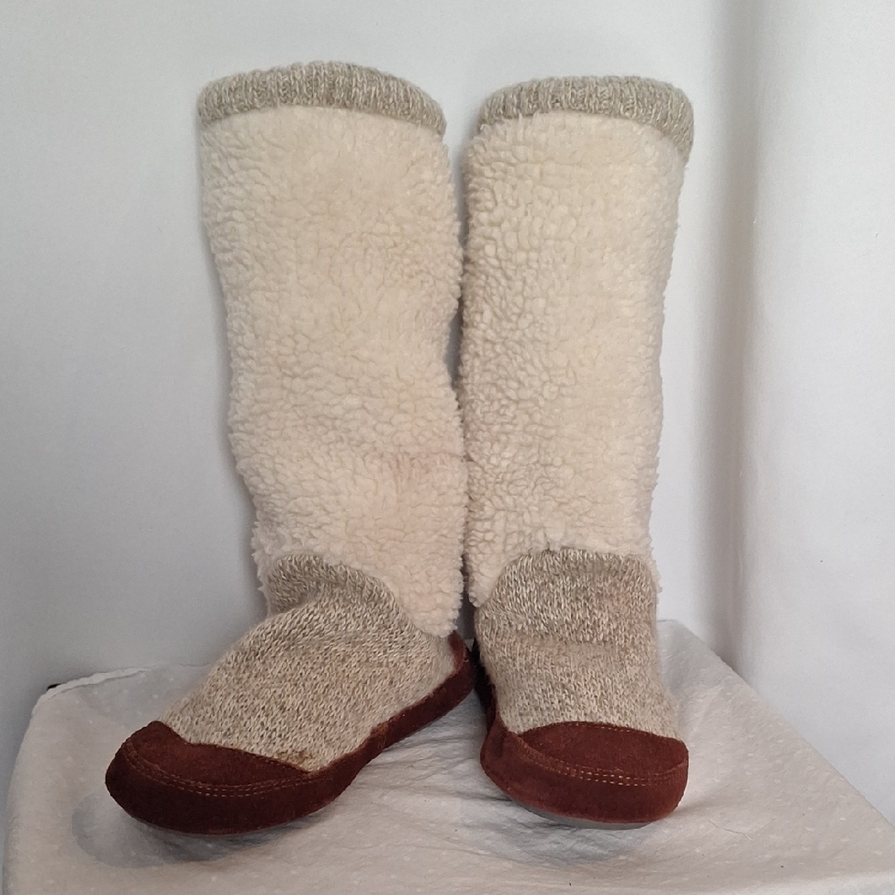 Acorn Cream and Brown Knit Slippers Size 5-6